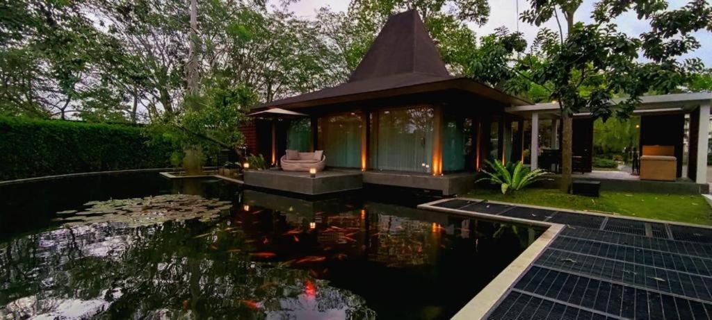 Djoglo Luxury Bungalow Wendit Bagian luar foto